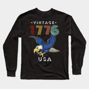 classic eagle flying with red white and blue colors Vintage 1776 USA Long Sleeve T-Shirt